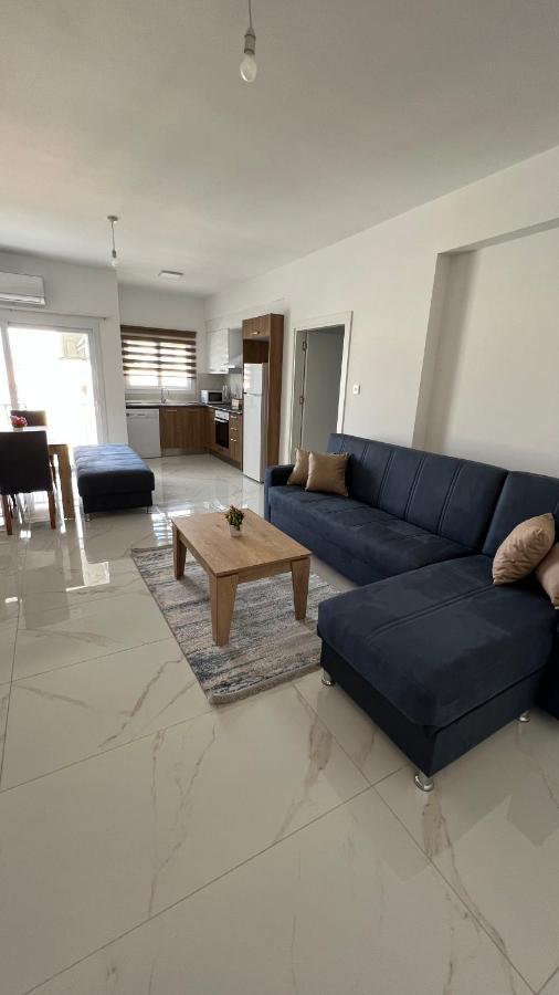 Tetris Apartment Spacious Comfortable نيقوسيا الغرفة الصورة