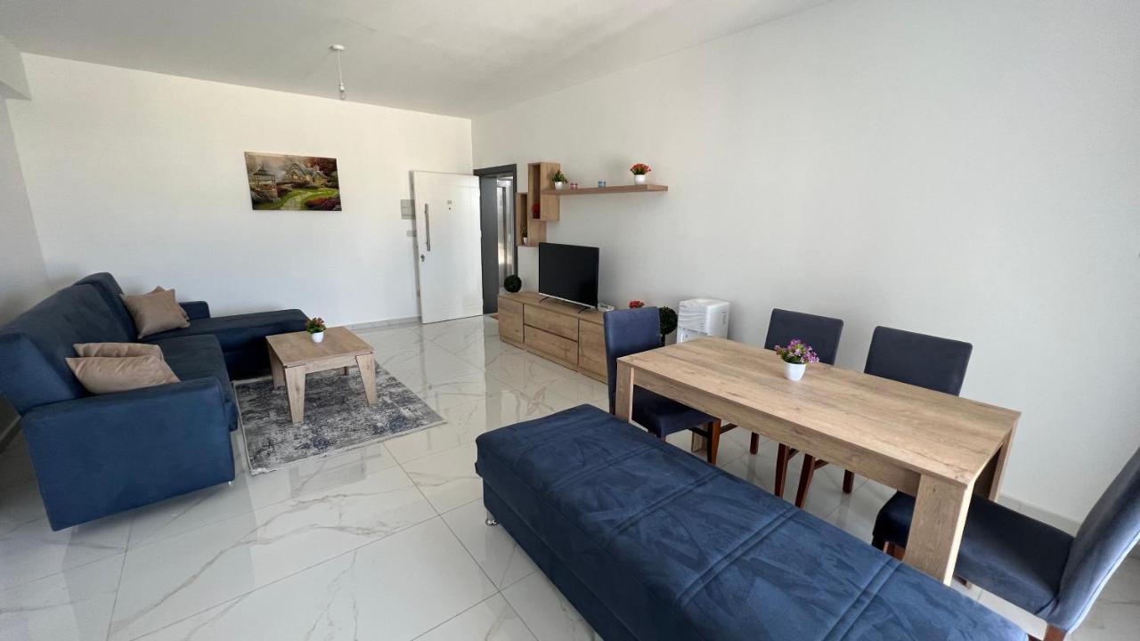 Tetris Apartment Spacious Comfortable نيقوسيا الغرفة الصورة