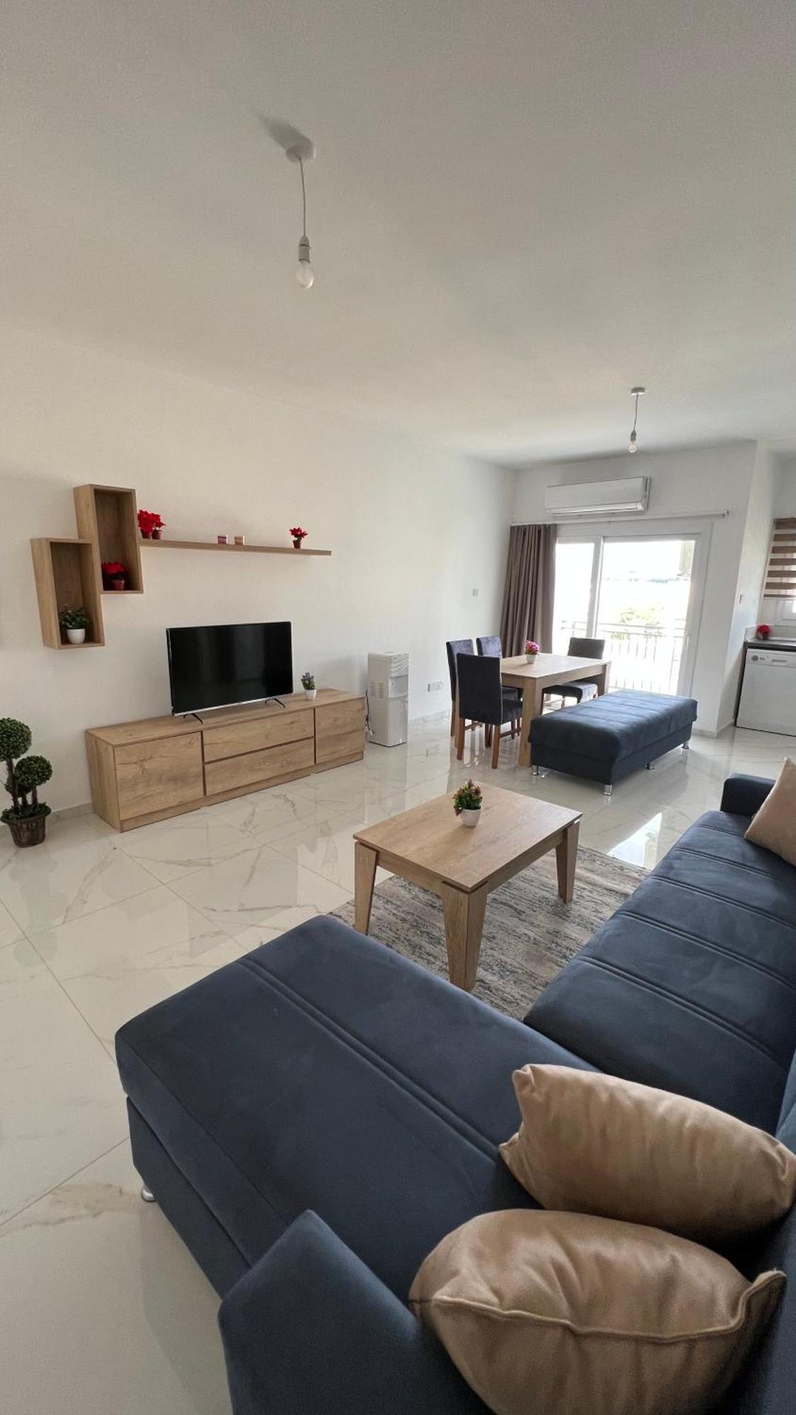 Tetris Apartment Spacious Comfortable نيقوسيا الغرفة الصورة