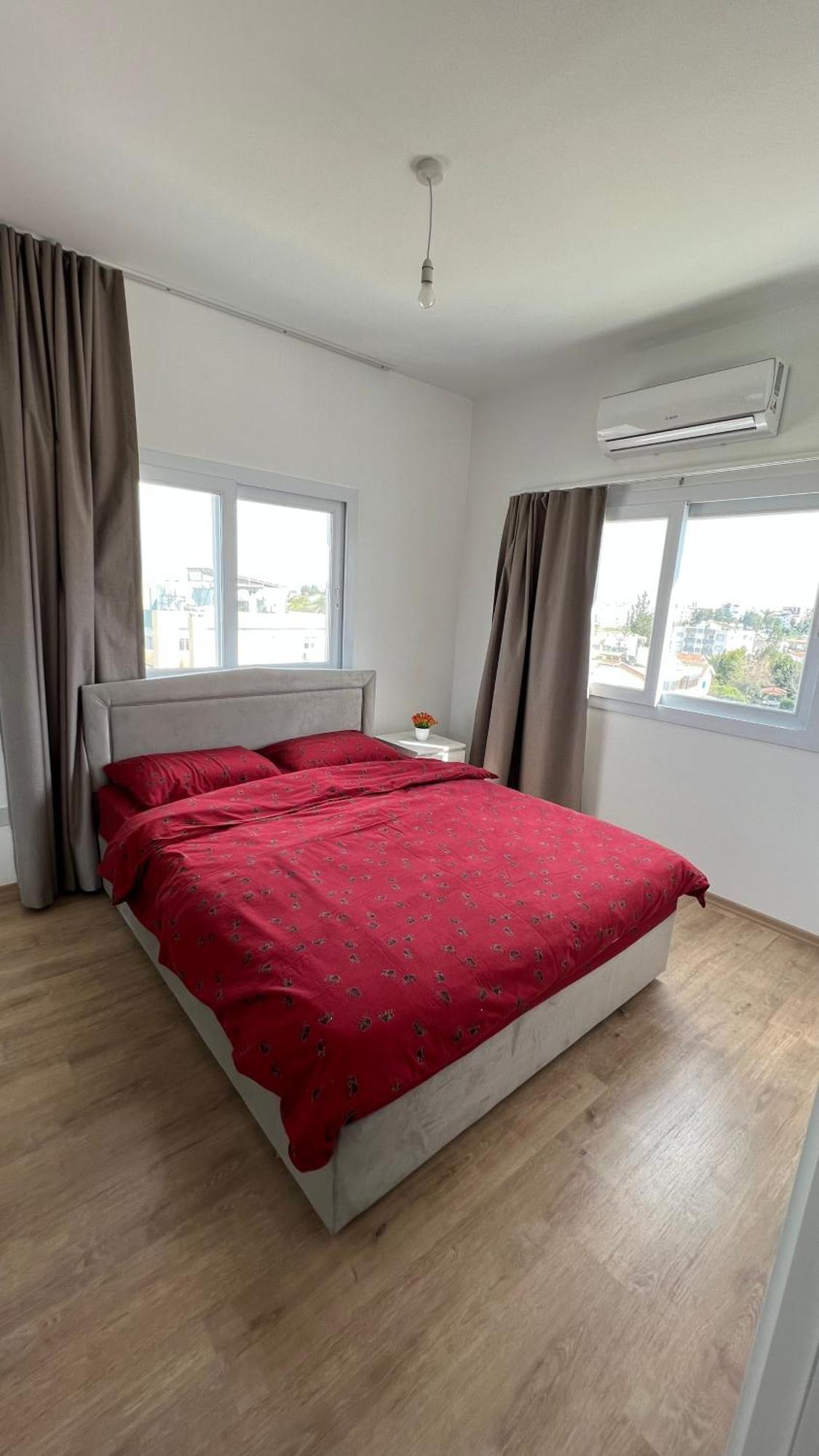 Tetris Apartment Spacious Comfortable نيقوسيا الغرفة الصورة
