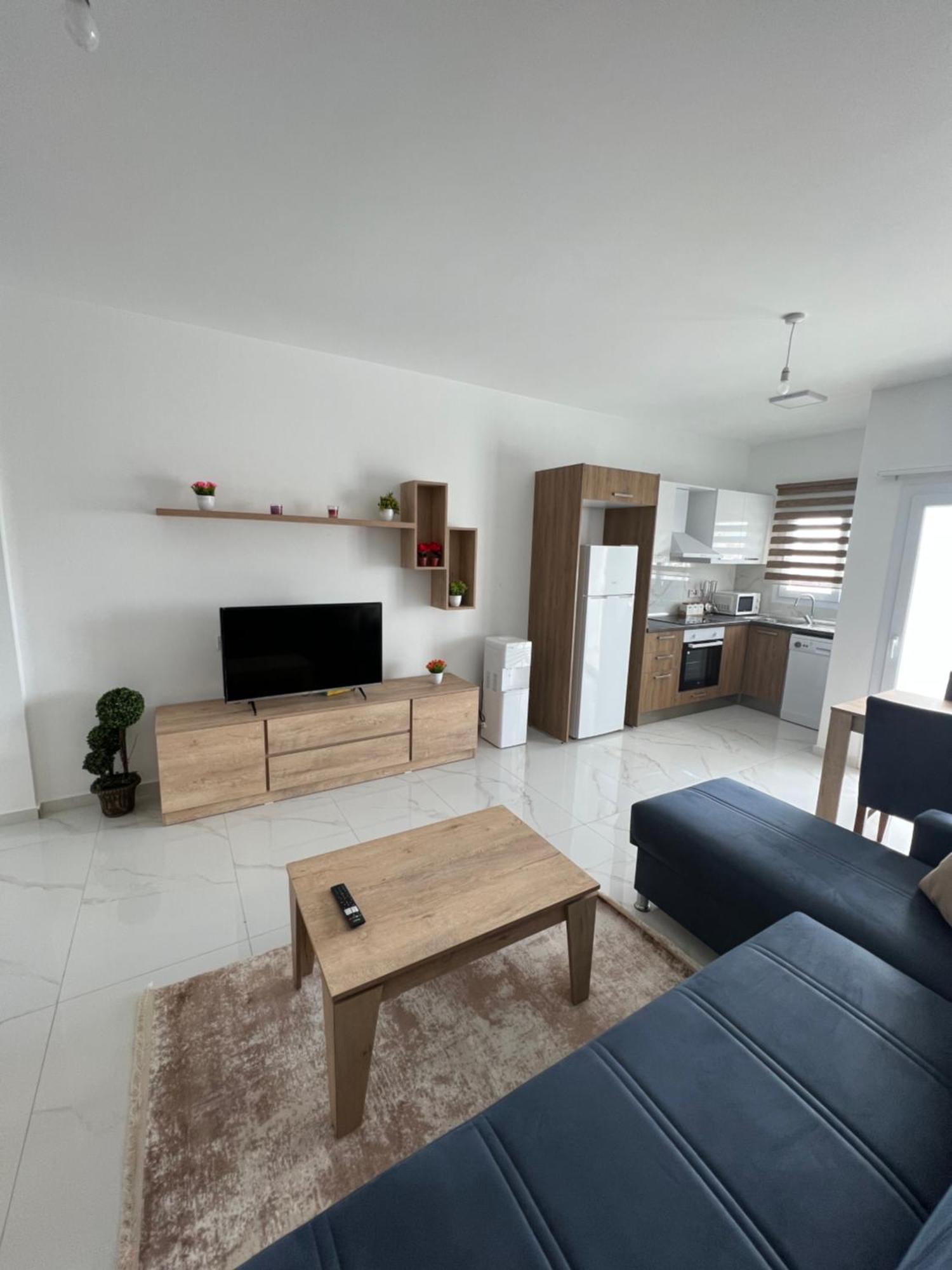 Tetris Apartment Spacious Comfortable نيقوسيا الغرفة الصورة