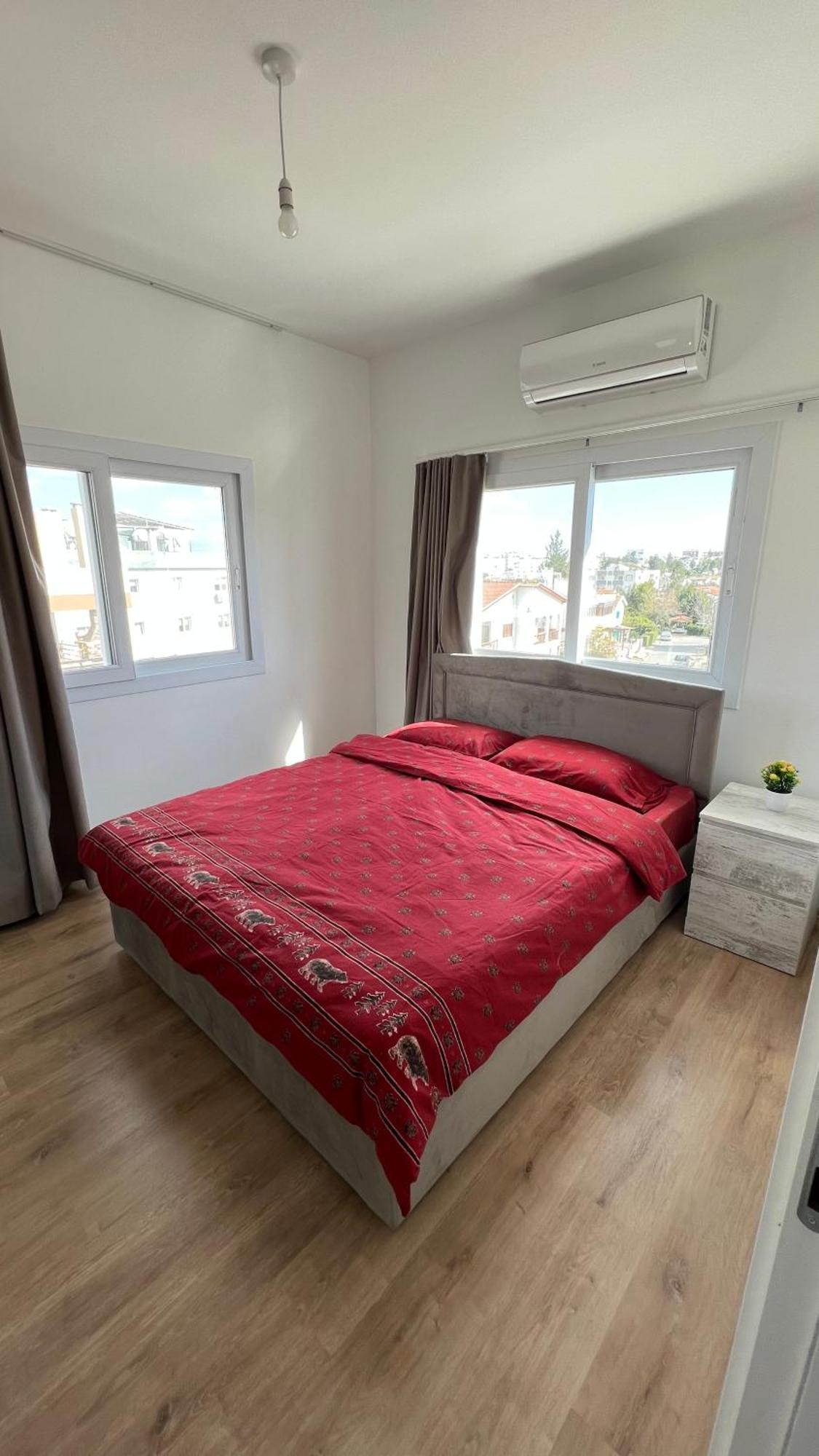 Tetris Apartment Spacious Comfortable نيقوسيا الغرفة الصورة